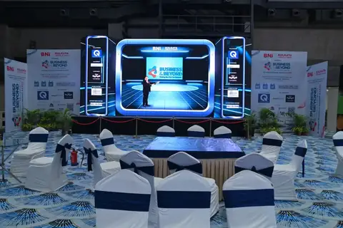 Solutions Events event production: bni summit stage
